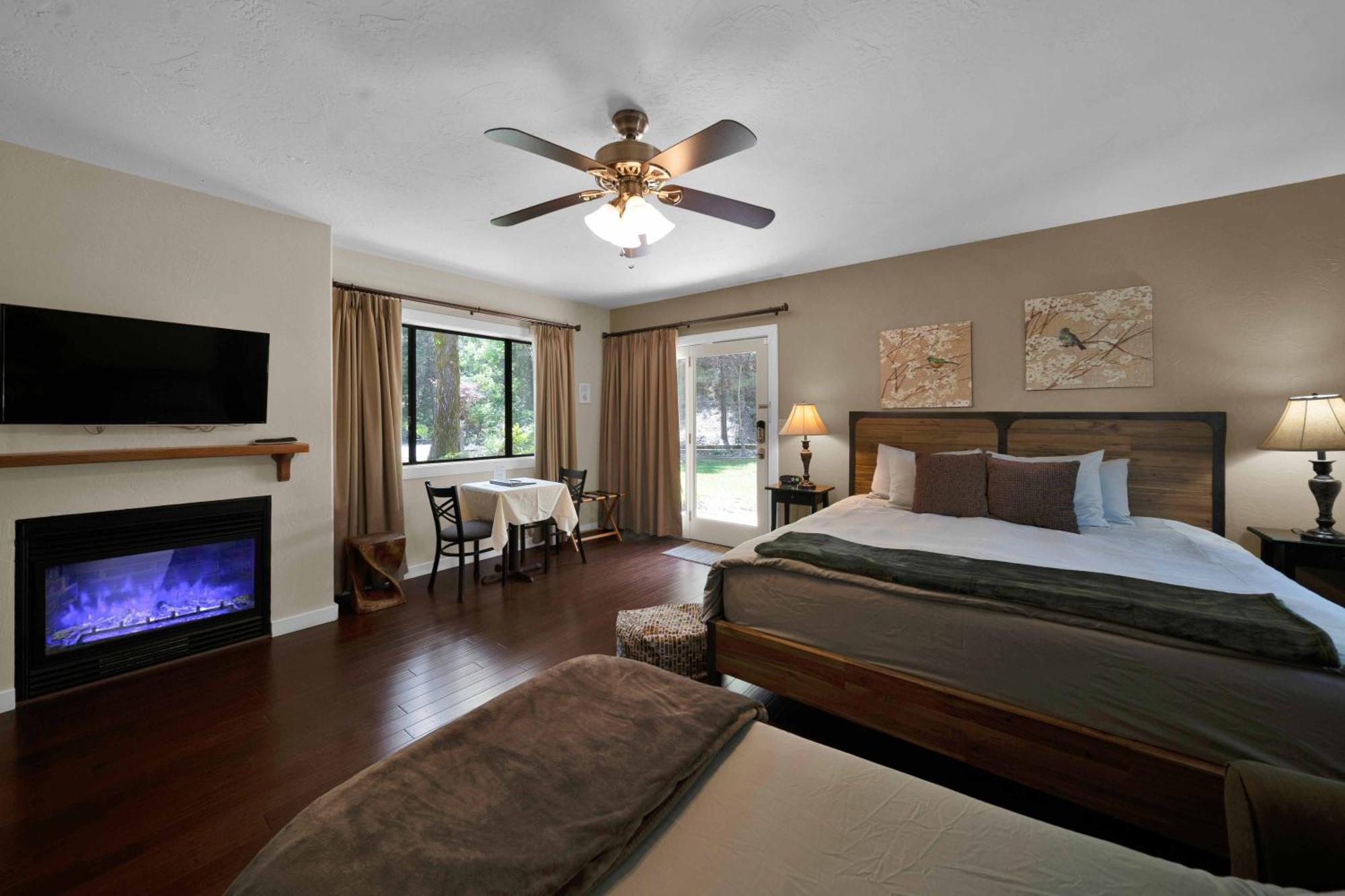 The Inn at Shasta Lake Lakehead Bagian luar foto
