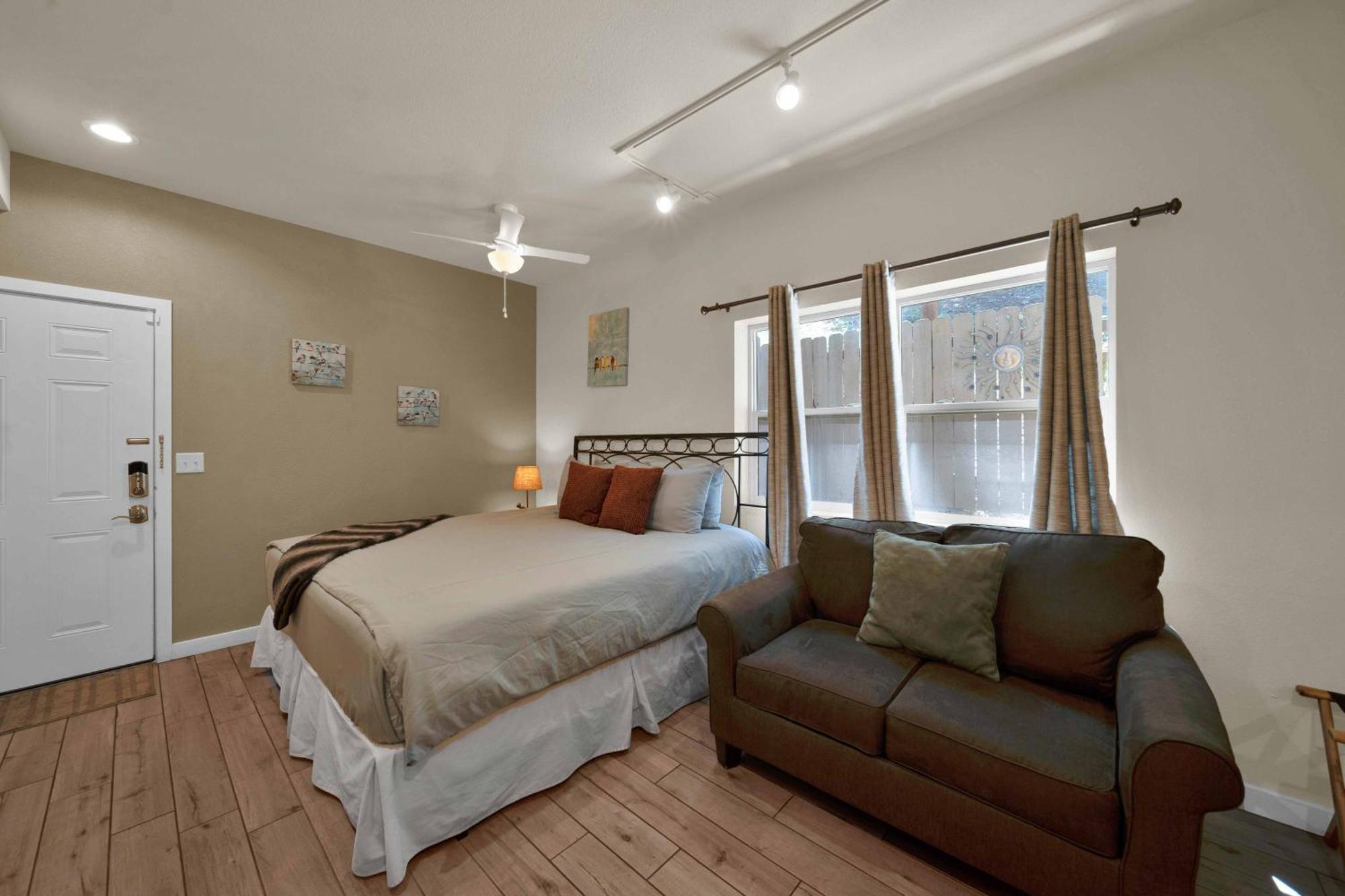 The Inn at Shasta Lake Lakehead Bagian luar foto