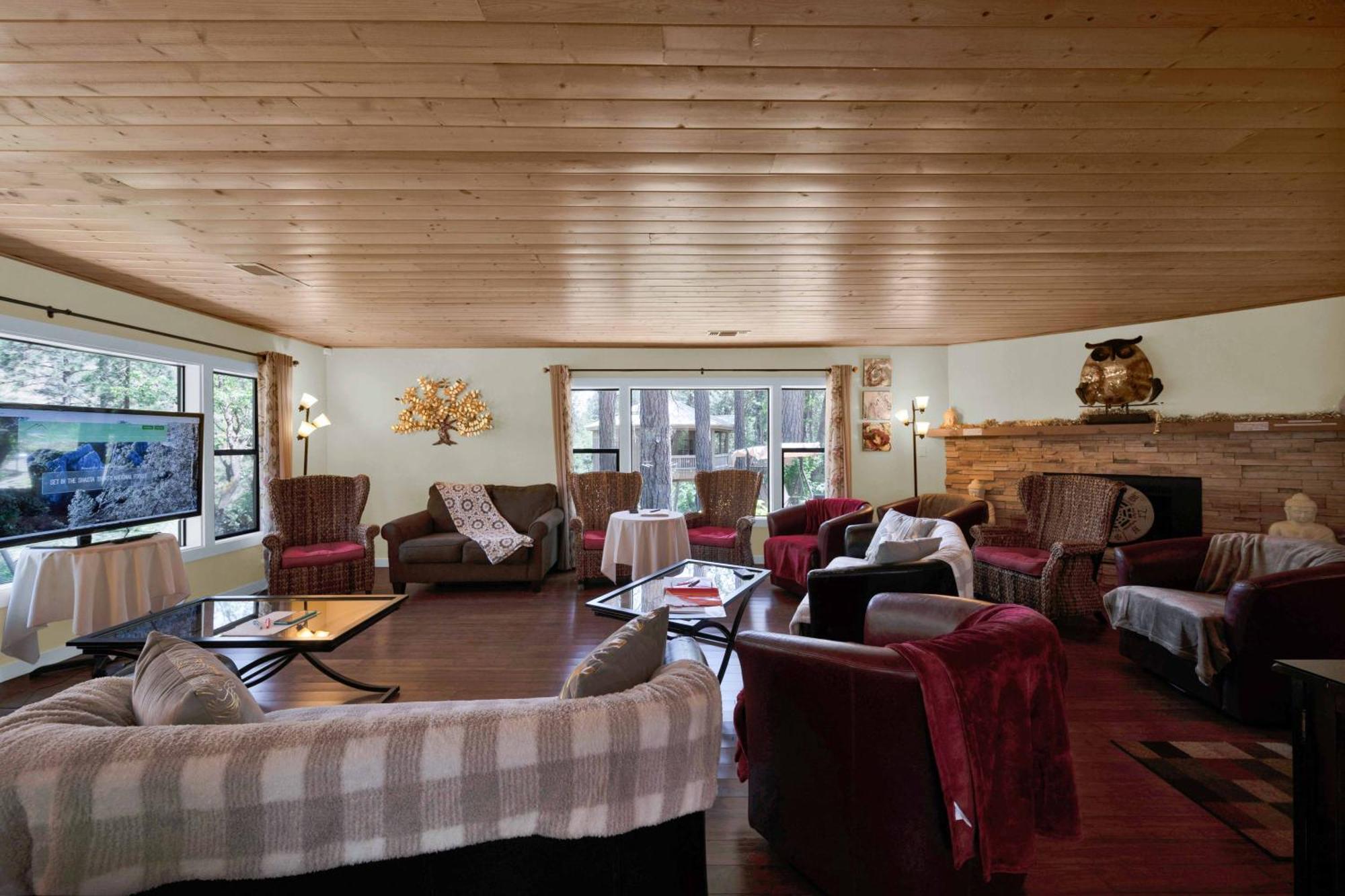 The Inn at Shasta Lake Lakehead Bagian luar foto