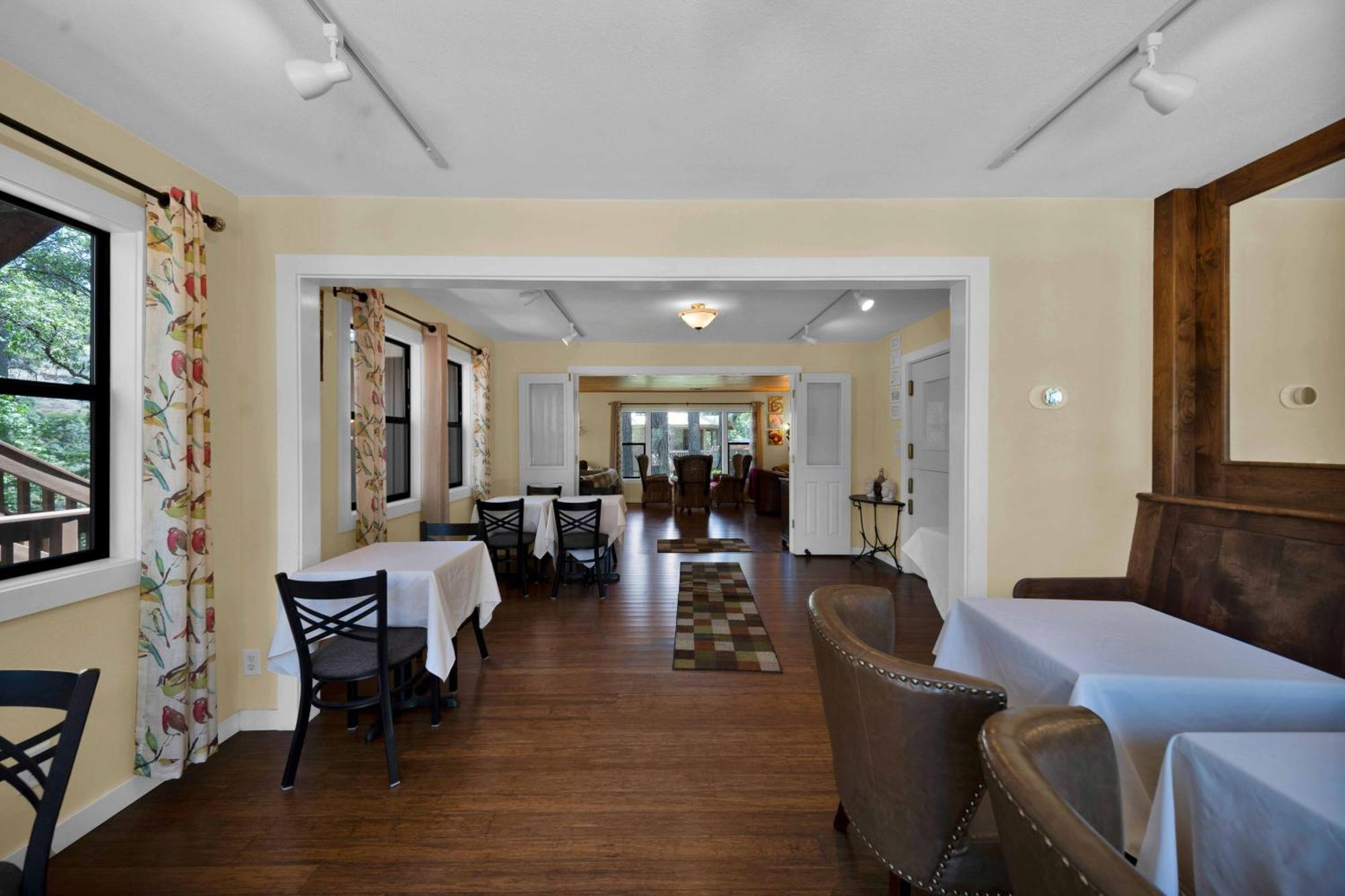 The Inn at Shasta Lake Lakehead Bagian luar foto